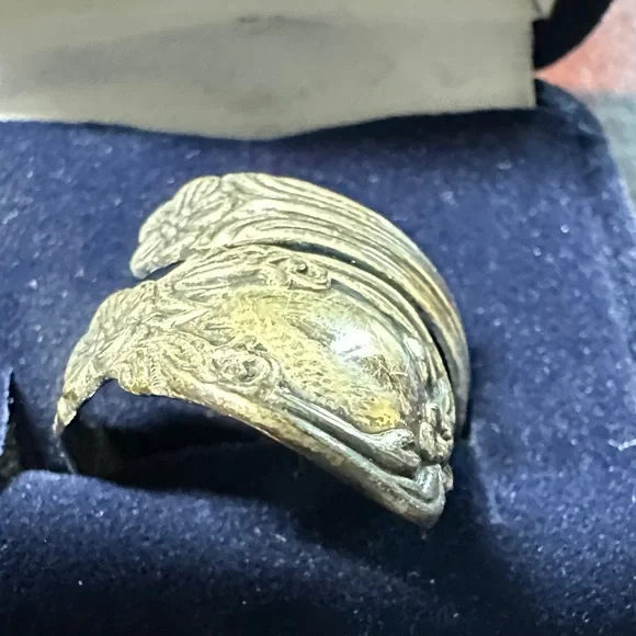 Avon vintage Silver Floral Ring - Picture 7 of 10